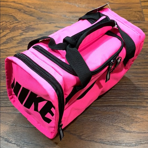 Nike Brasilia Fuel Pack - Picture 12 of 16